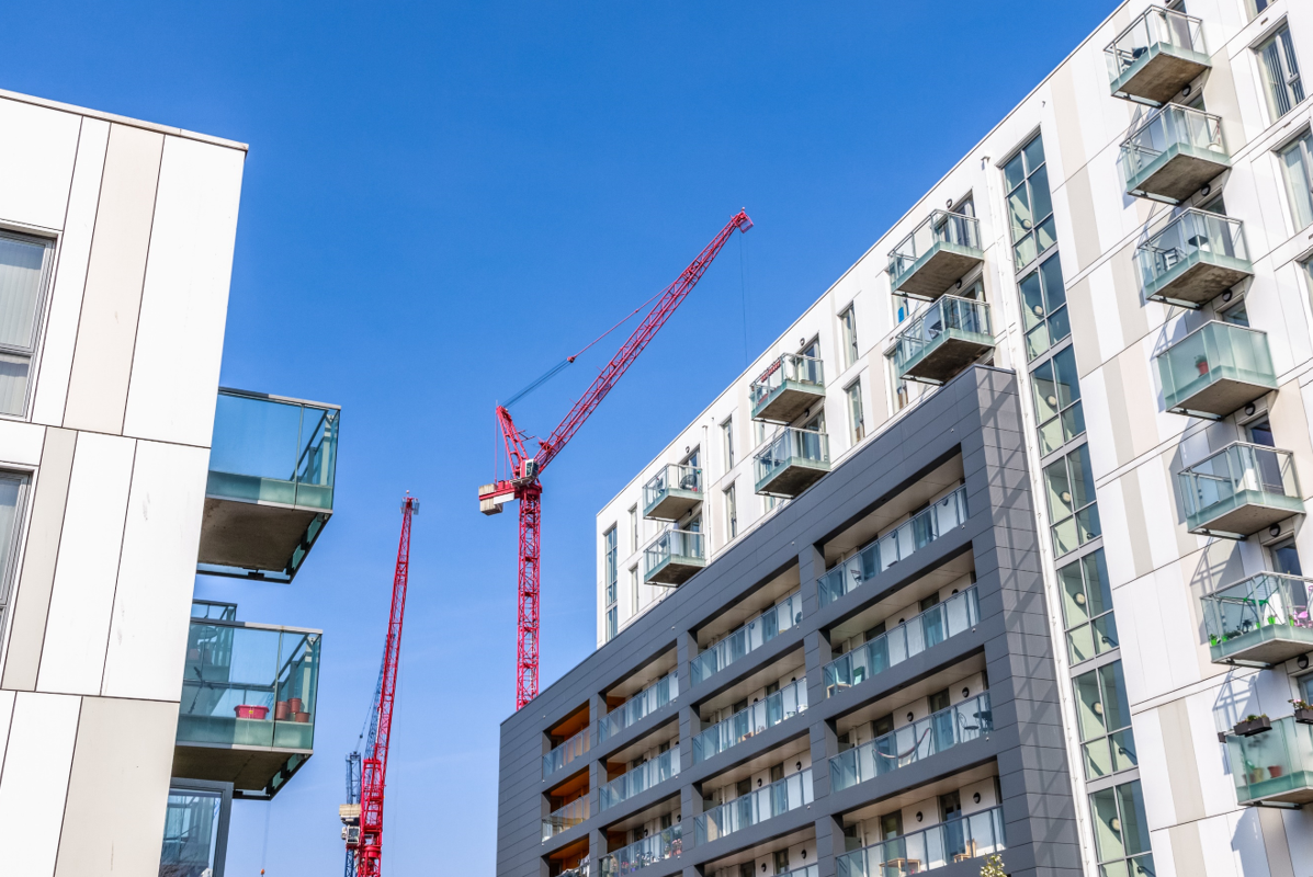 Government urged to solve cladding crisis